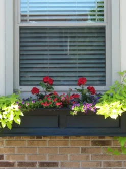 Fairfield Self-Watering Window Box, 4’ 10 Fairfield Self-Watering Window Box, 4’ -Deals The Garden & Yard Store 39345 07V tif