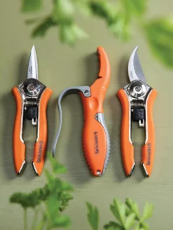Gardener's Pocket Tool Set -Deals The Garden & Yard Store 8595268 9487 tif