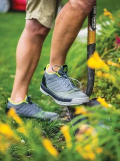 Kujo Yardwear Garden Shoe -Deals The Garden & Yard Store 8597045 001V tif