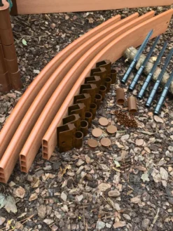 Curved Composite Landscape Edging Kit With 1" Boards -Deals The Garden & Yard Store 8599404 05V tif