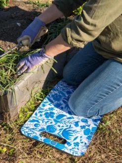 Low Profile Kneeling Pad -Deals The Garden & Yard Store 8600270 0539 tif