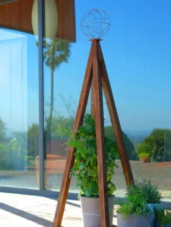 Akoris Garden Tuteur Sr. -Deals The Garden & Yard Store 8600517 06V tif 1